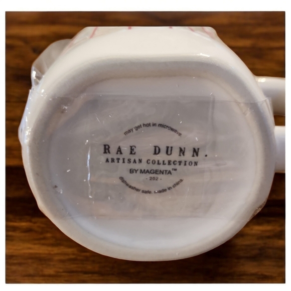 Rae Dunn Figural LOVE LETTERS Mug NEW Valentine’s Day ~ Holiday - Picture 3 of 3